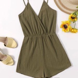 Lightweight olive green romper sz M